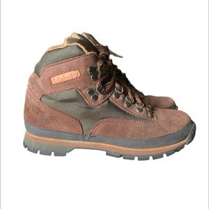 **SOLD**Timberland hiking boots